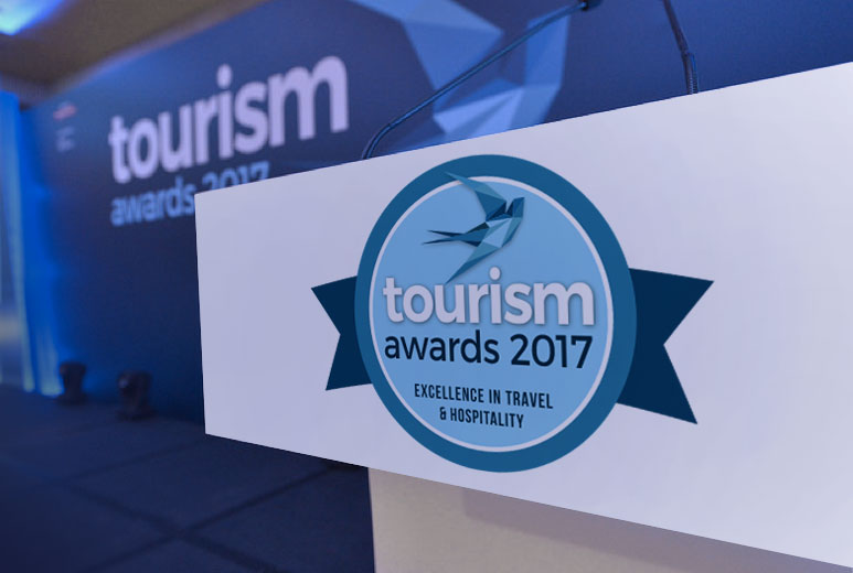 Τιμητική διάκριση για τις τουριστικές επιχειρήσεις στις Κυκλάδες – Βραβείο για το Aeolis Tinos Suites