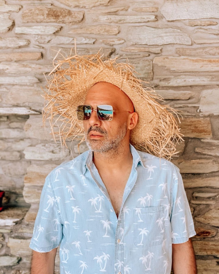 moutsinas-hat moutsinas-hat