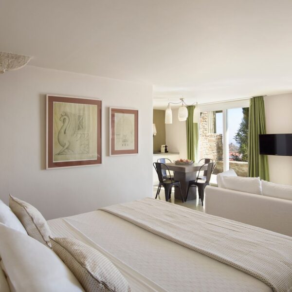 aeolis 53859 1440x960 1