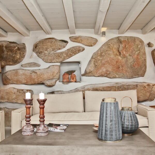 aeolis cast away residense 2 1