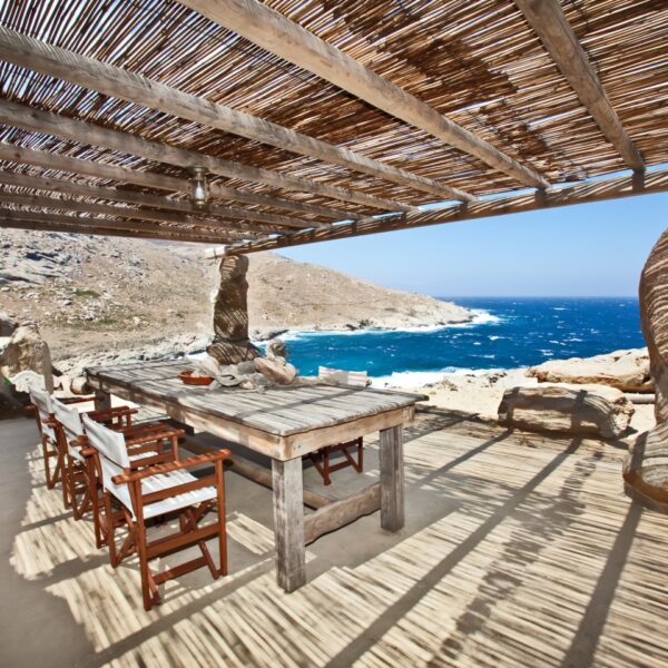 aeolis cast away residense 5i