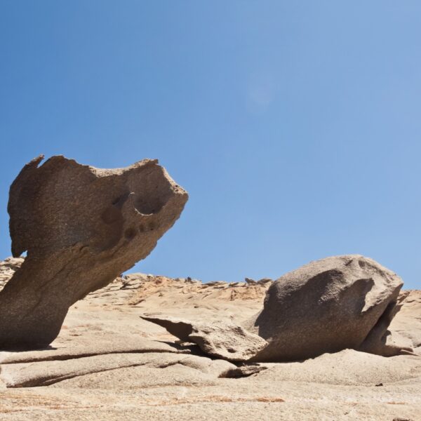 aeolis cast away residense 9