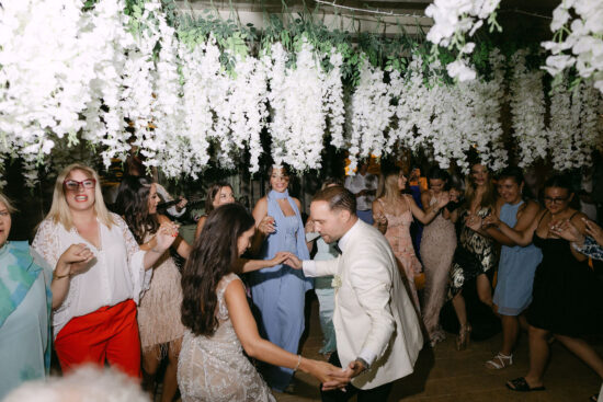 E I party skigoweddingstories 0105