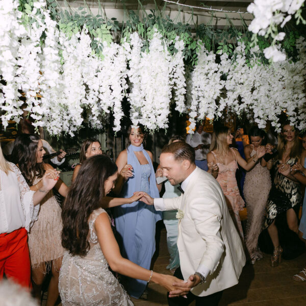 E I party skigoweddingstories 0105