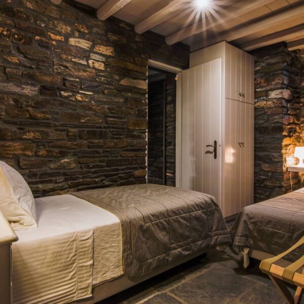 aeolis cave house 027 1400px