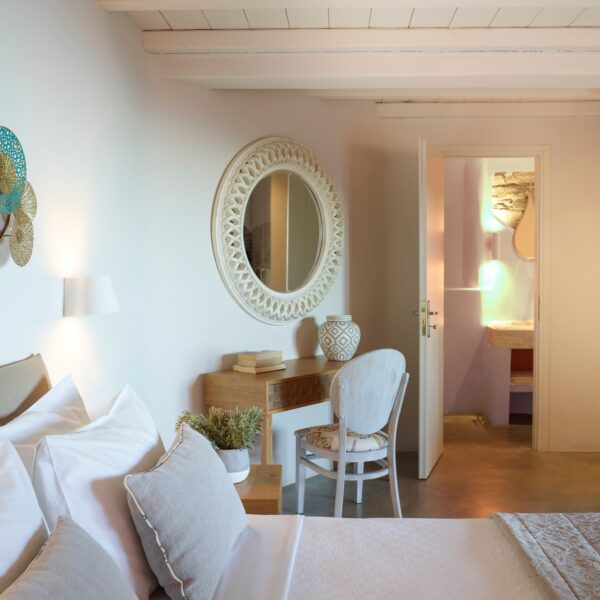 Aeolis Tinos54440-min